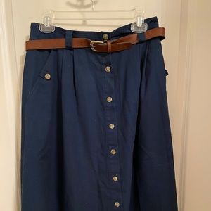 Petite Mid-length skirt w/ belt included